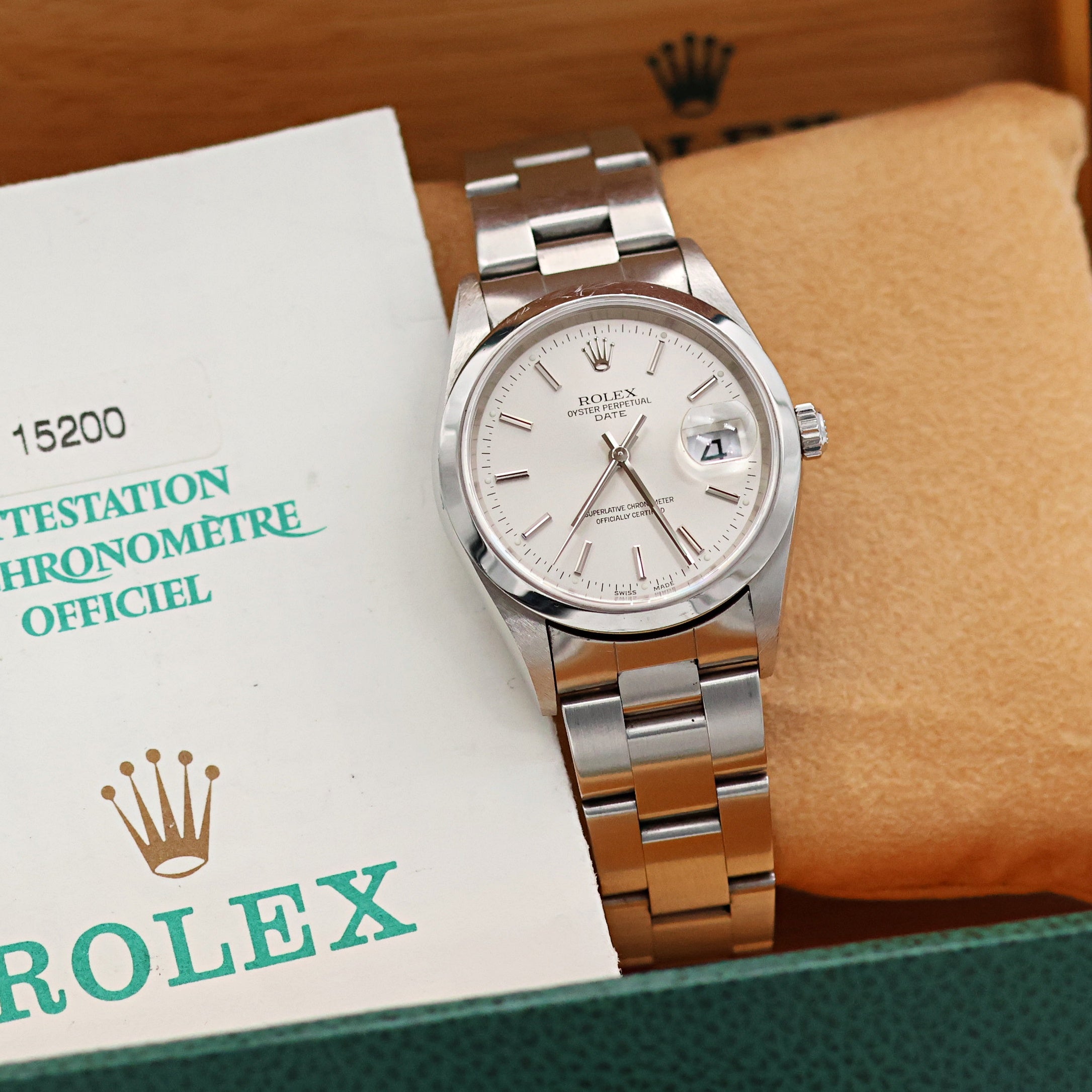 Rolex Date ref. 15200 - Silver Dial - Full set