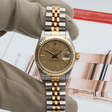 Indlæs billede til gallerivisning Rolex Datejust Lady ref. 69173 Steel/Gold- Jubilee Bracelet - Champagne Linen Dial - Full Set
