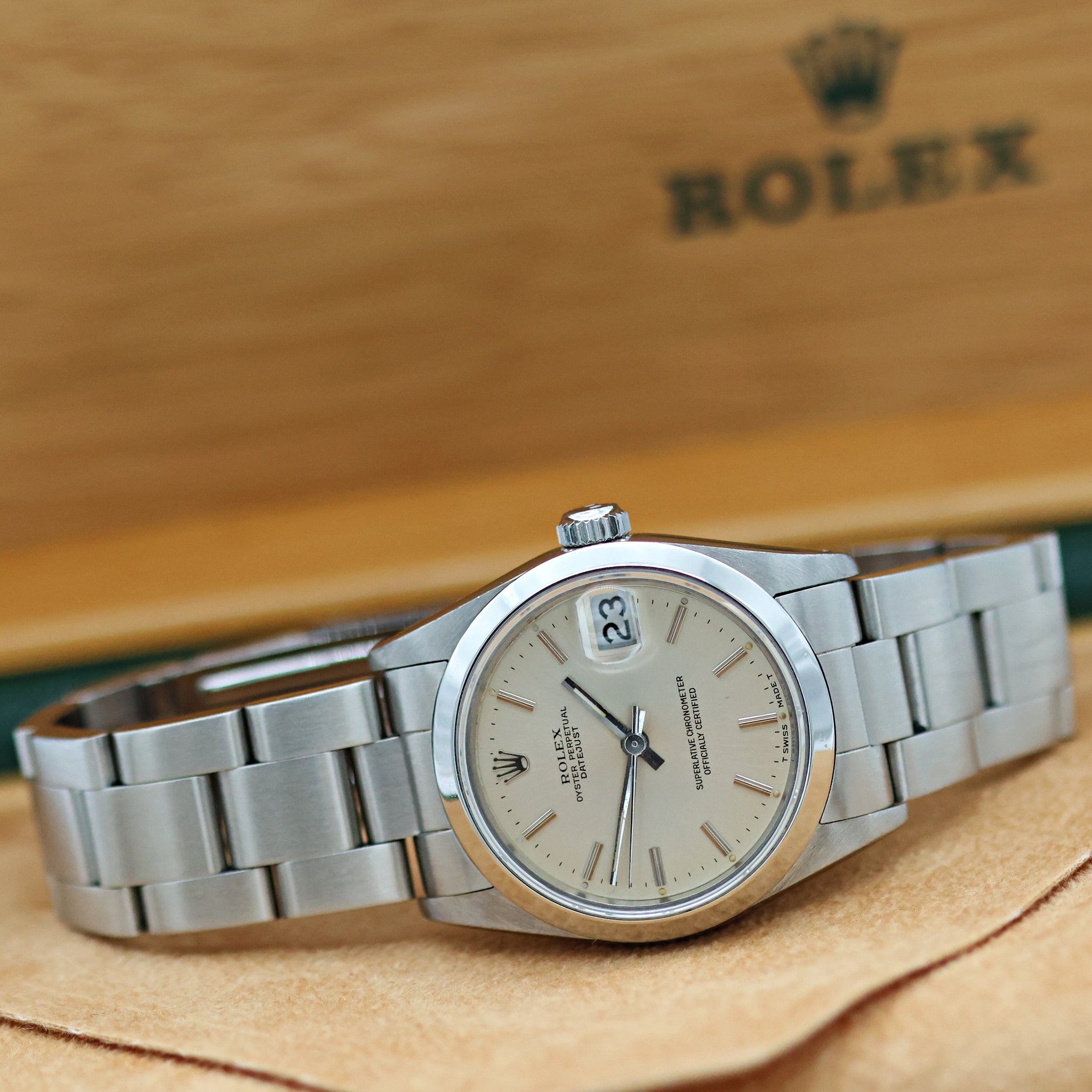 Buy Watch Rolex Datejust Mid-size ref. 68240 Oyster - SIlver Dial