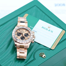Cargar imagen en el visor de la galería, Rolex Daytona ref. 116505 Rose Gold - Sundust dial with black subdials - Full Set
