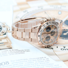 Cargar imagen en el visor de la galería, Rolex Daytona ref. 116505 Rose Gold - Sundust dial with black subdials - Full Set

