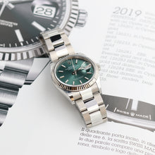Załaduj obraz do przeglądarki galerii, Rolex Datejust ref. 126234 Green Dial - Oyster bracelet
