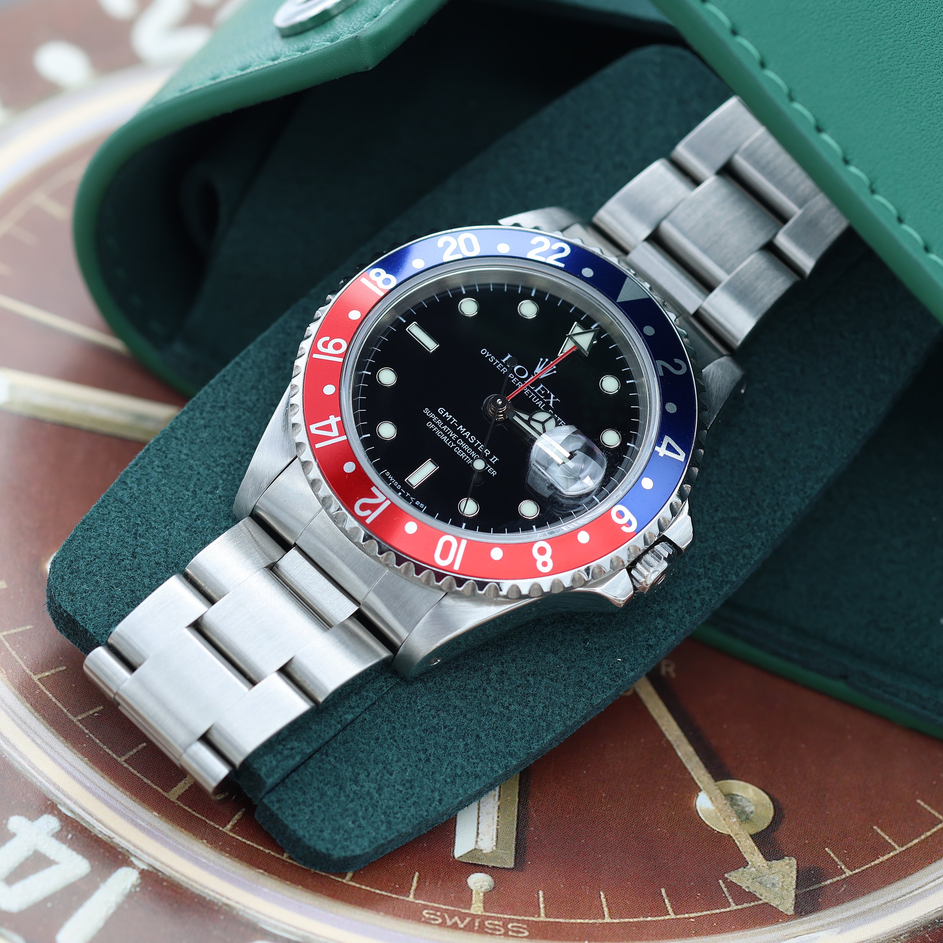 Rolex GMT Master II 16710 - Pepsi Bezel