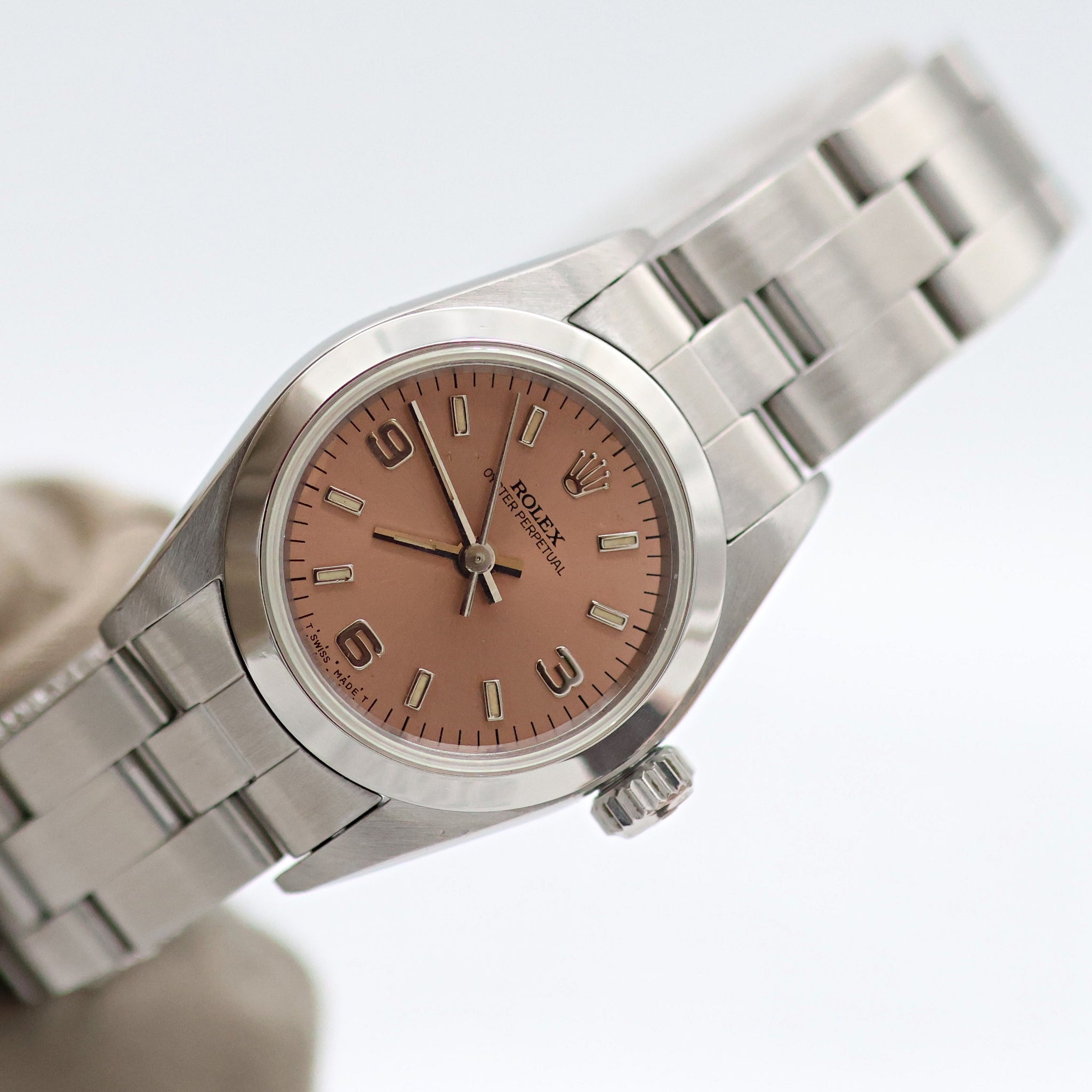 カパンジー ソラ。 Buy Online Watch Rolex Oyster Perpetual lady 67180 Salmon 3-6-9