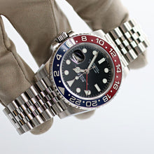 Bild in Galerie-Viewer laden, Rolex GMT Master Ref. 126710blro - Jubiläumsarmband
