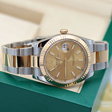Carica l'immagine nel visualizzatore di Gallery, Rolex Datejust ref. 126333 Champagne Dial Oyster bracelet - Full Set

