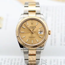 Carica l'immagine nel visualizzatore di Gallery, Rolex Datejust ref. 126333 Champagne Dial Oyster bracelet - Full Set
