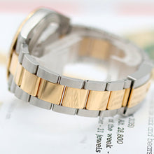 Carica l'immagine nel visualizzatore di Gallery, Rolex Datejust ref. 126333 Champagne Dial Oyster bracelet - Full Set
