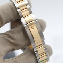 Carica l'immagine nel visualizzatore di Gallery, Rolex Datejust ref. 126333 Silver Dial Oyster bracelet - Full Set

