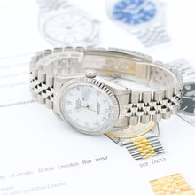 Załaduj obraz do przeglądarki galerii, Rolex Datejust ref. 16030 - Jubilee Bracelet - White Roman Dial
