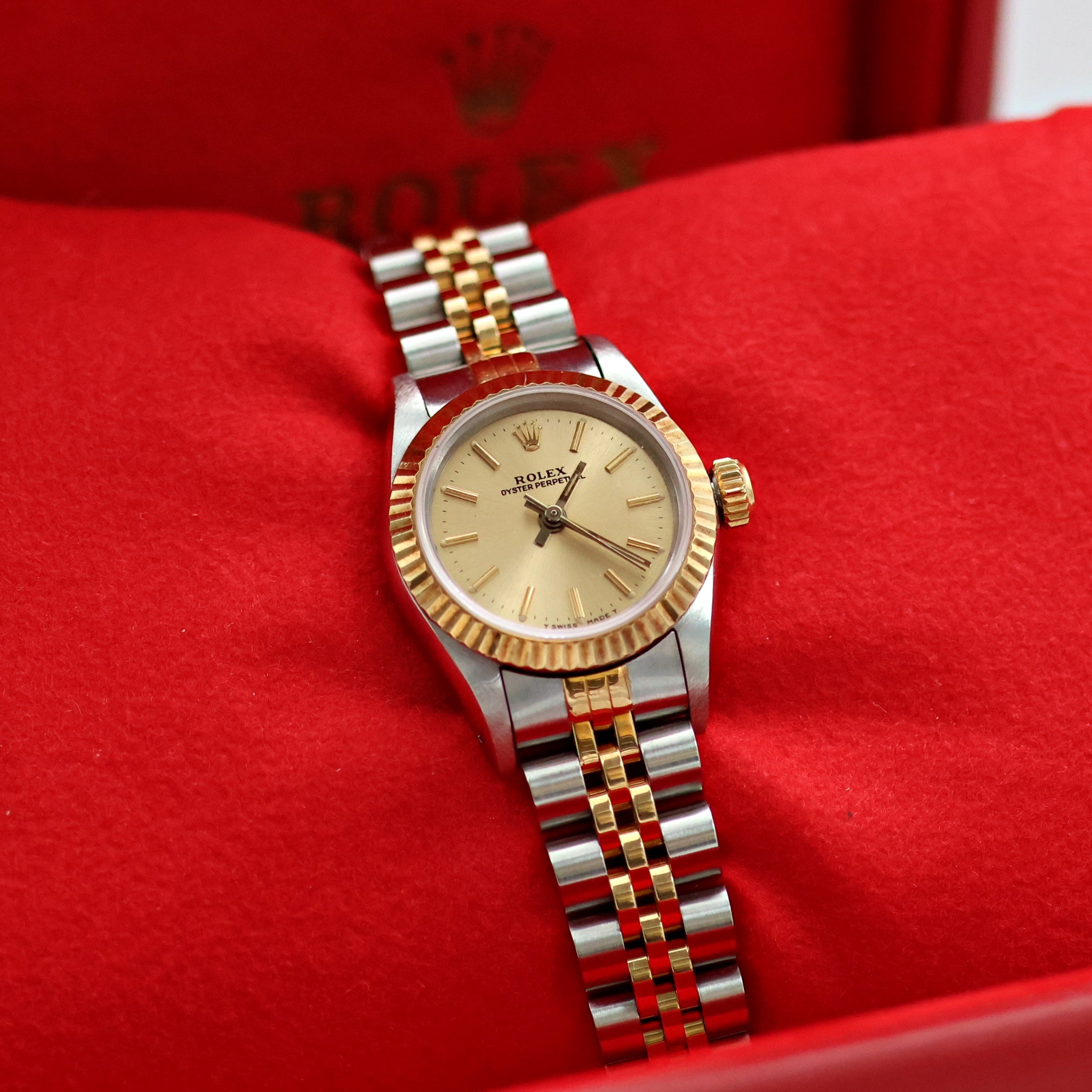 Rolex Oyster Perpetual Lady 67193 - Champagne Dial - Jubilee - Full Set