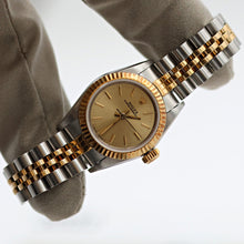 Charger l'image dans la galerie, Rolex Oyster Perpetual Lady 67193 - Champagne Dial - Jubilee - Full Set
