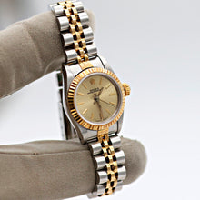 Charger l'image dans la galerie, Rolex Oyster Perpetual Lady 67193 - Champagne Dial - Jubilee - Full Set
