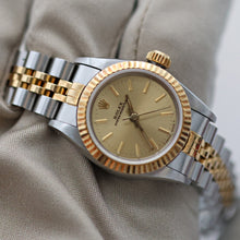 Charger l'image dans la galerie, Rolex Oyster Perpetual Lady 67193 - Champagne Dial - Jubilee - Full Set
