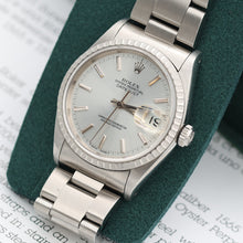 Załaduj obraz do przeglądarki galerii, Rolex ref. 16220 Silver Dial - Oyster Bracelet
