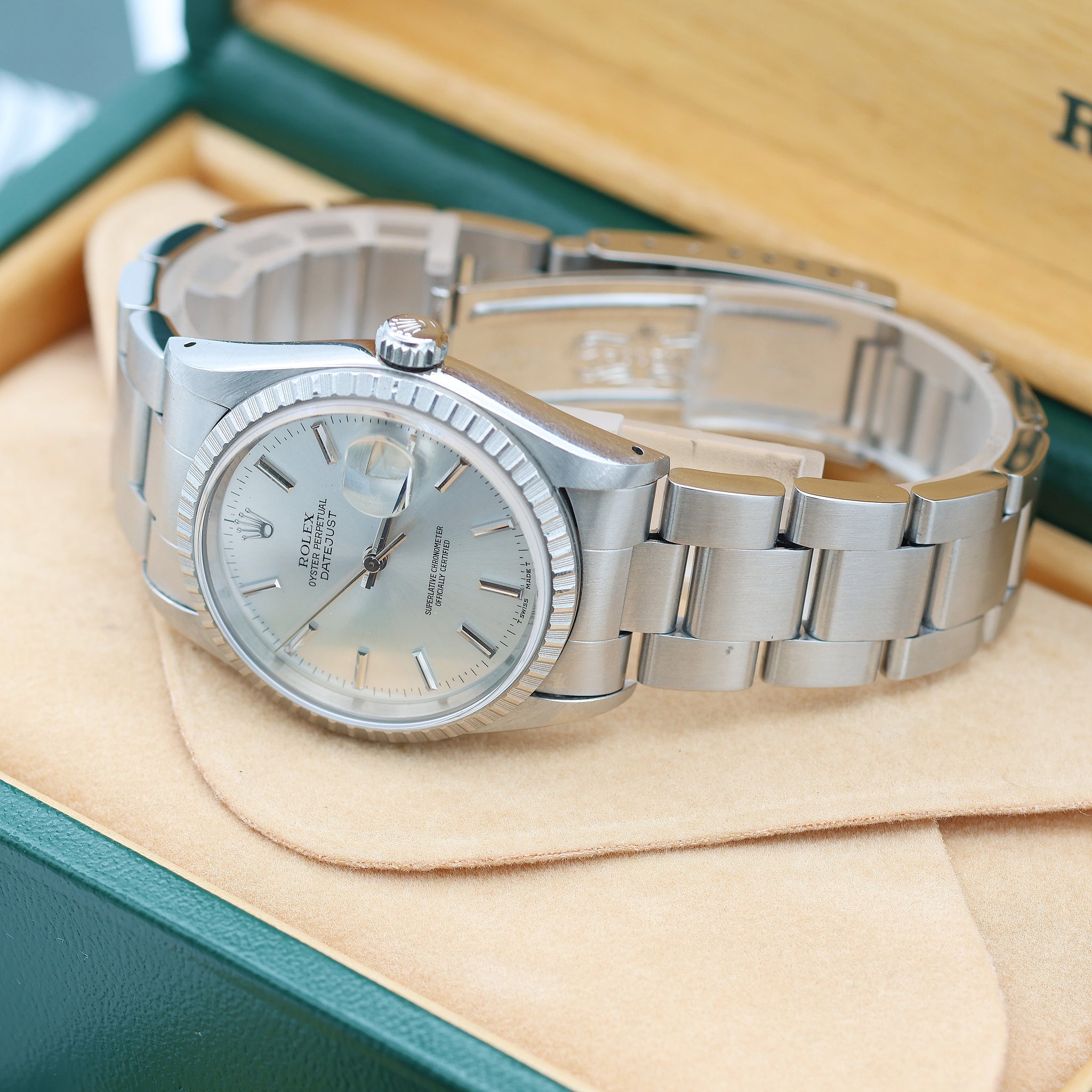 Rolex ref. 16220 Silver Dial - Oyster Bracelet – Debonar Watches 