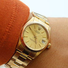 Load image into Gallery viewer, ON SALE: Rolex Datejust ref. 6827- 31mm - Champagne Dial Oyster Bracelet

