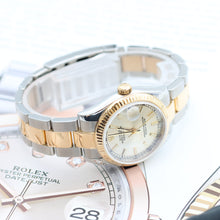 Load image into Gallery viewer, Rolex Lady-Datejust 31mm ref. 178273 Silver Dial Oyster bracelet - Full Set
