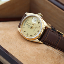 Załaduj obraz do przeglądarki galerii, Rolex Day-Date ref. 18038 Champagne Roman Dial - Leather strap
