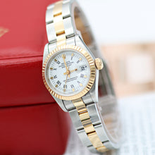 Bild in Galerie-Viewer laden, Rolex Datejust Lady Ref. 69173 Stahl/Gold - weiße kleine römische Indizes Zifferblatt - Austernarmband

