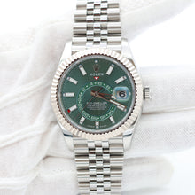 Załaduj obraz do przeglądarki galerii, Rolex Sky-Dweller ref. 336934 Green dial - Jubilee - Full Set
