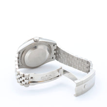 Załaduj obraz do przeglądarki galerii, Rolex Sky-Dweller ref. 336934 Green dial - Jubilee - Full Set
