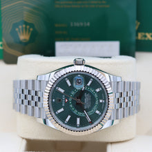 Załaduj obraz do przeglądarki galerii, Rolex Sky-Dweller ref. 336934 Green dial - Jubilee - Full Set

