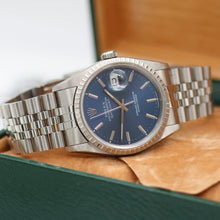 Carica l'immagine nel visualizzatore di Gallery, Rolex ref. 16220 Blue Dial Jubilee Bracelet - Full Set
