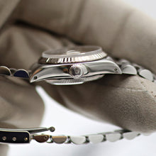 Carica l'immagine nel visualizzatore di Gallery, Rolex Lady-Datejust ref. 69174 - SIlver Linen Dial - Jubilee bracelet
