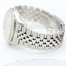Load image into Gallery viewer, Rolex Datejust 36 ref. 16220 Silver Dial (Circle hours dial) - Jubilee - Full Set
