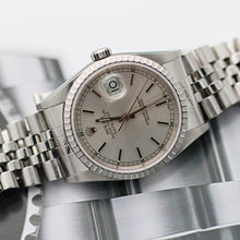 Load image into Gallery viewer, Rolex Datejust 36 ref. 16220 Silver Dial (Circle hours dial) - Jubilee - Full Set
