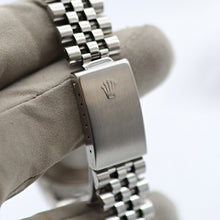 Load image into Gallery viewer, Rolex Datejust 36 ref. 16220 Silver Dial (Circle hours dial) - Jubilee - Full Set

