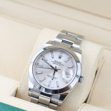 Cargar imagen en el visor de la galería, Rolex Datejust ref. 126300 Silver Dial Oyster bracelet - Full Set
