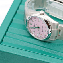 Załaduj obraz do przeglądarki galerii, Rolex Oyster Perpetual ref. 124200 - 34mm Pink Dial - Full set
