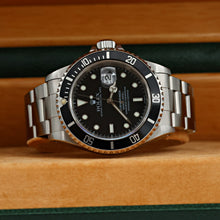Carica l'immagine nel visualizzatore di Gallery, Rolex Submariner Date ref. 16610 "Swiss" - Oyster bracelet
