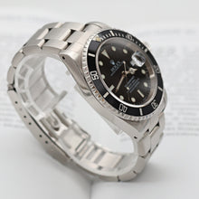 Carica l'immagine nel visualizzatore di Gallery, Rolex Submariner Date ref. 16610 "Swiss" - Oyster bracelet
