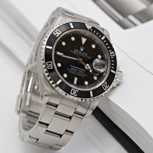 Carica l'immagine nel visualizzatore di Gallery, Rolex Submariner Date ref. 16610 "Swiss" - Oyster bracelet
