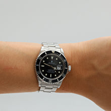 Carica l'immagine nel visualizzatore di Gallery, Rolex Submariner Date ref. 16610 "Swiss" - Oyster bracelet

