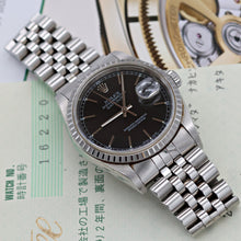 Cargar imagen en el visor de la galería, Rolex Datejust ref. 16220 Black (Circle) Dial Jubilee Bracelet Full Set
