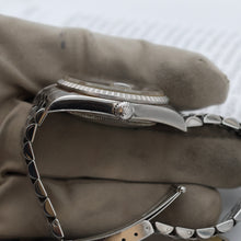 Cargar imagen en el visor de la galería, Rolex Datejust ref. 16220 Black (Circle) Dial Jubilee Bracelet Full Set
