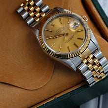 Carica l'immagine nel visualizzatore di Gallery, ON SALE: Rolex Datejust 36 ref. 16233 Champagne dial (V3) - Jubilee Bracelet - Full Set
