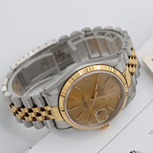 Carica l'immagine nel visualizzatore di Gallery, ON SALE: Rolex Datejust 36 ref. 16233 Champagne dial (V3) - Jubilee Bracelet - Full Set
