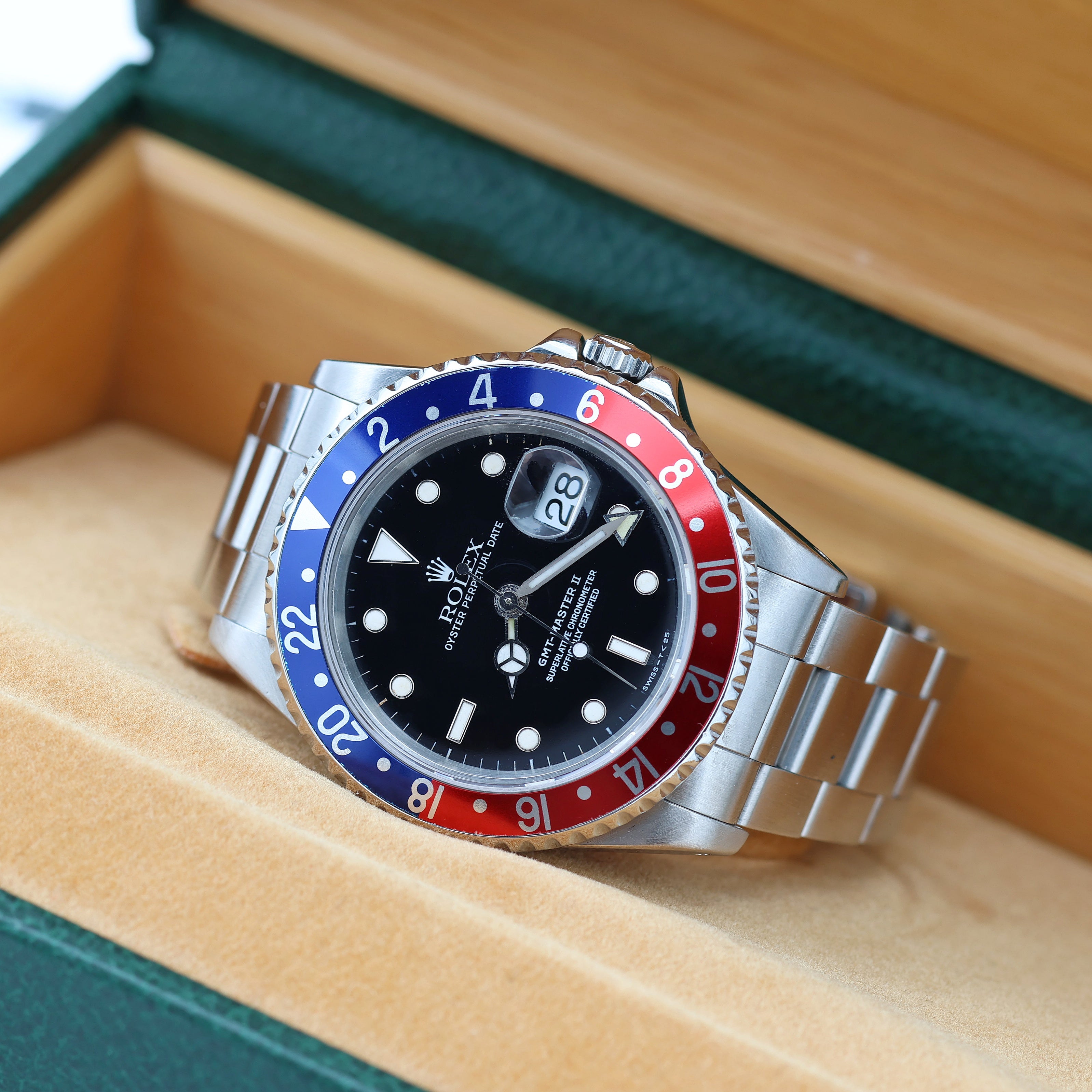 Rolex GMT Master II 16710 Pepsi Bezel VIntage Rolex Watch