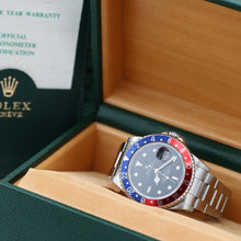 Załaduj obraz do przeglądarki galerii, Rolex GMT Master II 16710 - Pepsi Bezel &quot;Tritium&quot; Minutes Cancelled - Full Set
