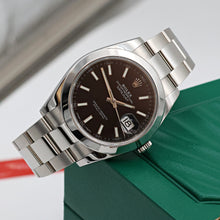 Load image into Gallery viewer, Rolex Datejust ref. 126300 Black Dial Oyster bracelet - Full Set
