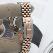 Cargar imagen en el visor de la galería, Rolex Datejust ref. 126331 Chocolate Diamonds dial Rose Gold / Steel - Oyster bracelet
