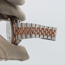 Cargar imagen en el visor de la galería, Rolex Datejust ref. 126331 Chocolate Diamonds dial Rose Gold / Steel - Oyster bracelet
