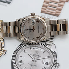 Load image into Gallery viewer, Rolex Day-Date 36 ref. 118239 Silver Roman dial - Oyster - Full Set
