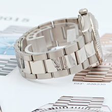 Load image into Gallery viewer, Rolex Day-Date 36 ref. 118239 Silver Roman dial - Oyster - Full Set
