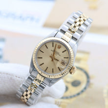 Bild in Galerie-Viewer laden, Rolex Lady-Datejust Ref. 6917 - Stahl und Gold - Silber mit goldenen Indizes Zifferblatt - Jubiläumsarmband
